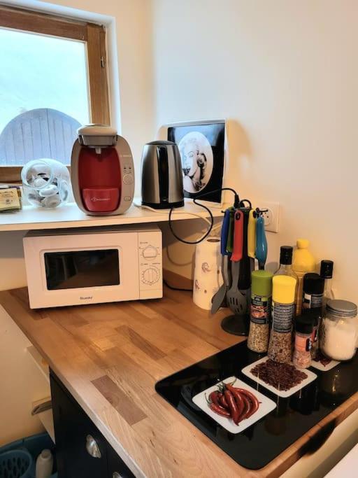 T2 Duplex "Chez Evelyne" Appartement Remoulins Buitenkant foto