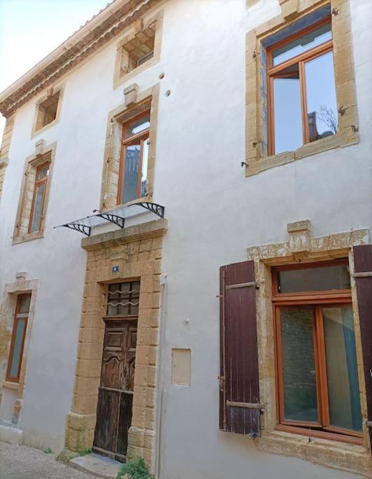 T2 Duplex "Chez Evelyne" Appartement Remoulins Buitenkant foto