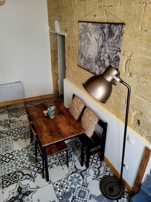 T2 Duplex "Chez Evelyne" Appartement Remoulins Buitenkant foto