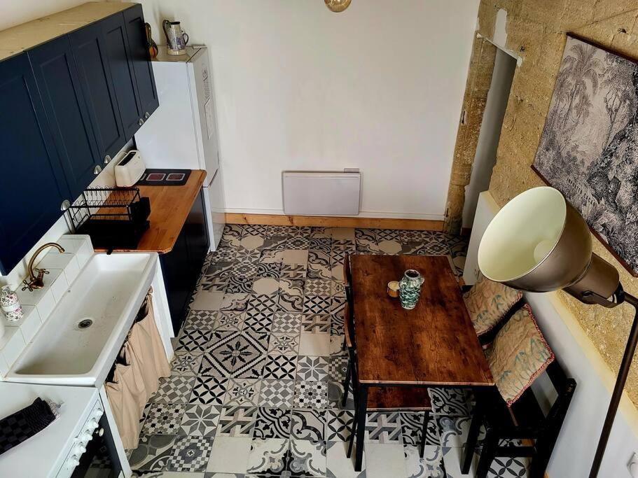 T2 Duplex "Chez Evelyne" Appartement Remoulins Buitenkant foto